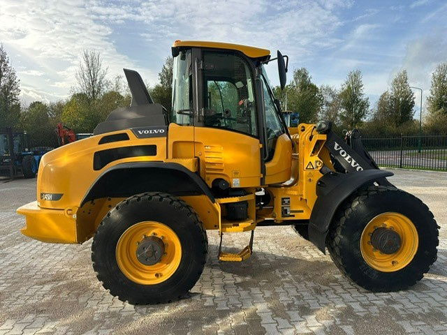 Volvo L45H - Încărcător frontal pe pneuri: Foto 5 Volvo L45H - Încărcător frontal pe pneuri: Foto 5