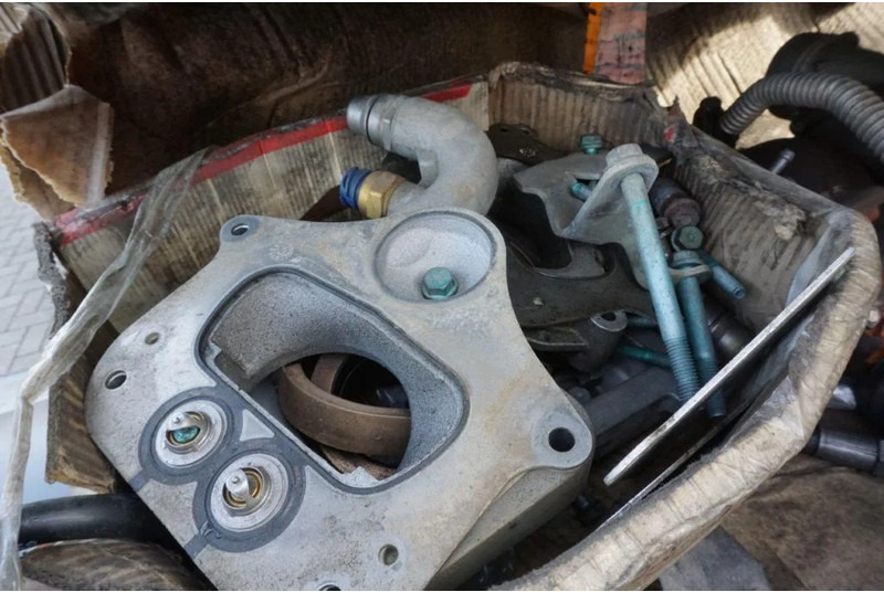 Cap tractor MAN TGS18.500 / AUTOMATIC / RETARDER / LOW ROOF / FULL AIR / NO DOCUMENTS / EURO-6 / 2019: Foto 12