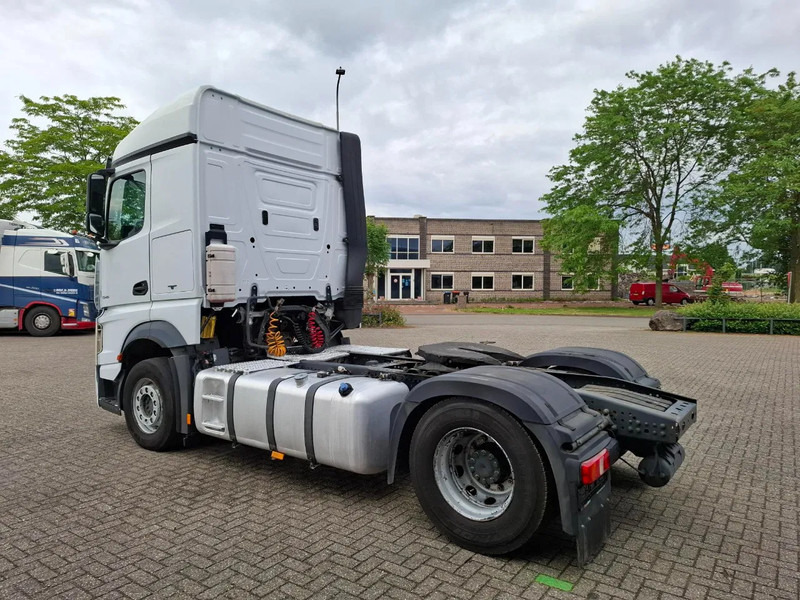 Mercedes-Benz Actros 1945 / DOUBLE TANK / ONLY:508736 KM / 2XBED / FRIDGE / AUTOMATIC / EURO-6 / 2015 - Cap tractor: Foto 3 Mercedes-Benz Actros 1945 / DOUBLE TANK / ONLY:508736 KM / 2XBED / FRIDGE / AUTOMATIC / EURO-6 / 2015 - Cap tractor: Foto 3
