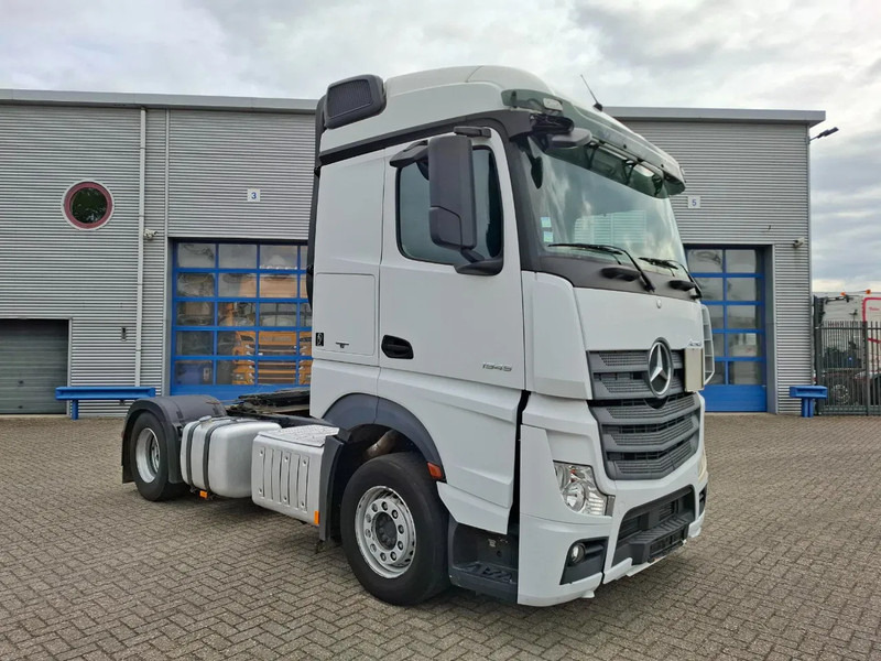 Mercedes-Benz Actros 1945 / DOUBLE TANK / ONLY:508736 KM / 2XBED / FRIDGE / AUTOMATIC / EURO-6 / 2015 - Cap tractor: Foto 2 Mercedes-Benz Actros 1945 / DOUBLE TANK / ONLY:508736 KM / 2XBED / FRIDGE / AUTOMATIC / EURO-6 / 2015 - Cap tractor: Foto 2