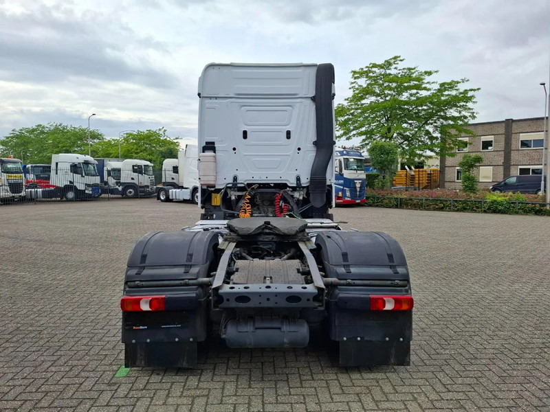 Mercedes-Benz Actros 1945 / DOUBLE TANK / ONLY:508736 KM / 2XBED / FRIDGE / AUTOMATIC / EURO-6 / 2015 - Cap tractor: Foto 4 Mercedes-Benz Actros 1945 / DOUBLE TANK / ONLY:508736 KM / 2XBED / FRIDGE / AUTOMATIC / EURO-6 / 2015 - Cap tractor: Foto 4