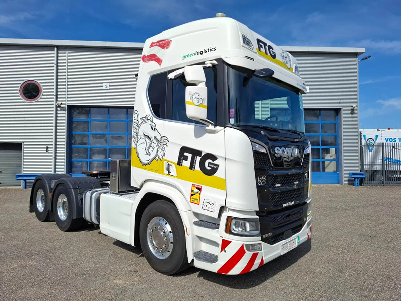 Scania NGS R650 V8 / 6X4 / RETARDER / 2X BIG AXLE / PARKCOOL / DOUBLE TANK / INLINER / FULL-AIR / ALCOA / LEATHER / NAVI / GEN2 V2 / EU - Cap tractor: Foto 2 Scania NGS R650 V8 / 6X4 / RETARDER / 2X BIG AXLE / PARKCOOL / DOUBLE TANK / INLINER / FULL-AIR / ALCOA / LEATHER / NAVI / GEN2 V2 / EU - Cap tractor: Foto 2