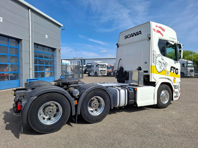Scania NGS R650 V8 / 6X4 / RETARDER / 2X BIG AXLE / PARKCOOL / DOUBLE TANK / INLINER / FULL-AIR / ALCOA / LEATHER / NAVI / GEN2 V2 / EU - Cap tractor: Foto 5 Scania NGS R650 V8 / 6X4 / RETARDER / 2X BIG AXLE / PARKCOOL / DOUBLE TANK / INLINER / FULL-AIR / ALCOA / LEATHER / NAVI / GEN2 V2 / EU - Cap tractor: Foto 5