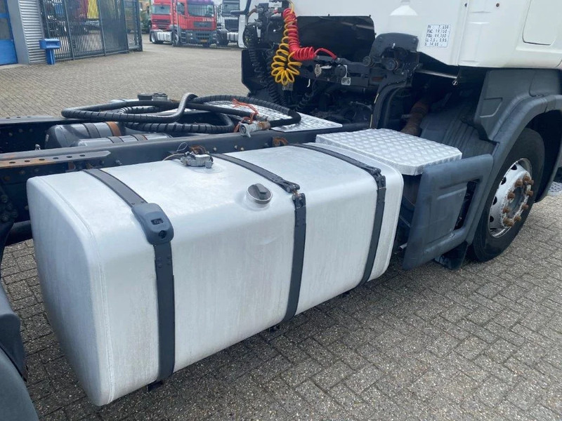 Cap tractor Scania R420 / RETARDER / HYDRAULICS / NO ADBLUE / MANUAL / EURO-3 / 2005: Foto 10 Cap tractor Scania R420 / RETARDER / HYDRAULICS / NO ADBLUE / MANUAL / EURO-3 / 2005: Foto 10