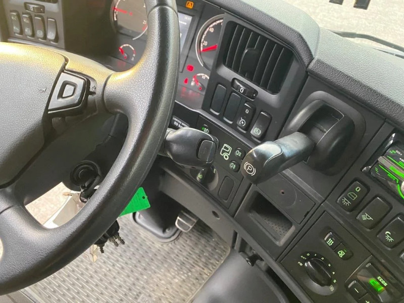 Leasing de Scania R520 / RETARDER / DOUBLE TANK / AUTOMATIC / PARK-COOL / EURO-6 / 2015 Scania R520 / RETARDER / DOUBLE TANK / AUTOMATIC / PARK-COOL / EURO-6 / 2015: Foto 17