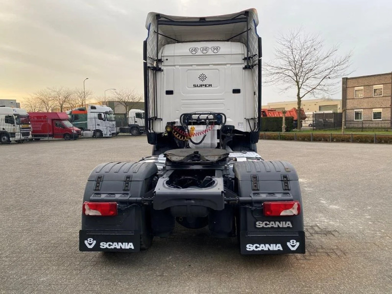 Scania R520 / RETARDER / DOUBLE TANK / AUTOMATIC / PARK-COOL / EURO-6 / 2015 - Cap tractor: Foto 4 Scania R520 / RETARDER / DOUBLE TANK / AUTOMATIC / PARK-COOL / EURO-6 / 2015 - Cap tractor: Foto 4