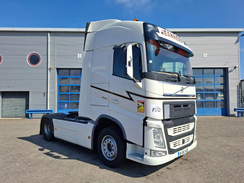 Volvo FH4-460 / VEB+ / DOUBLE TANK / FRIDGE / AUTOMATIC / EURO-6 / 2018 - Cap tractor: Foto 2 Volvo FH4-460 / VEB+ / DOUBLE TANK / FRIDGE / AUTOMATIC / EURO-6 / 2018 - Cap tractor: Foto 2