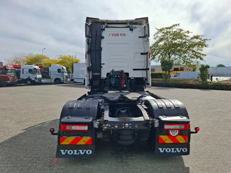 Volvo FH4-460 / VEB+ / HYDRAULICS / TUV:31-10-2025 / GEN2 V2 SMART TACHO / LWDS / SIDESKIRTS / FRIDGE / EURO-6 / 2018 - Cap tractor: Foto 4 Volvo FH4-460 / VEB+ / HYDRAULICS / TUV:31-10-2025 / GEN2 V2 SMART TACHO / LWDS / SIDESKIRTS / FRIDGE / EURO-6 / 2018 - Cap tractor: Foto 4