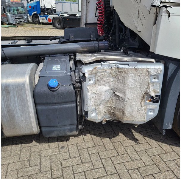Volvo FH5-500 XL / ENGINE RUNNING / VEB+ / I-PARKCOOL / ONLY:349717 KM / I-SAVE / ACC / LWDS / SIDESKIRTS / AUTOMATIC / EURO-6 / 2023 - Cap tractor: Foto 5 Volvo FH5-500 XL / ENGINE RUNNING / VEB+ / I-PARKCOOL / ONLY:349717 KM / I-SAVE / ACC / LWDS / SIDESKIRTS / AUTOMATIC / EURO-6 / 2023 - Cap tractor: Foto 5