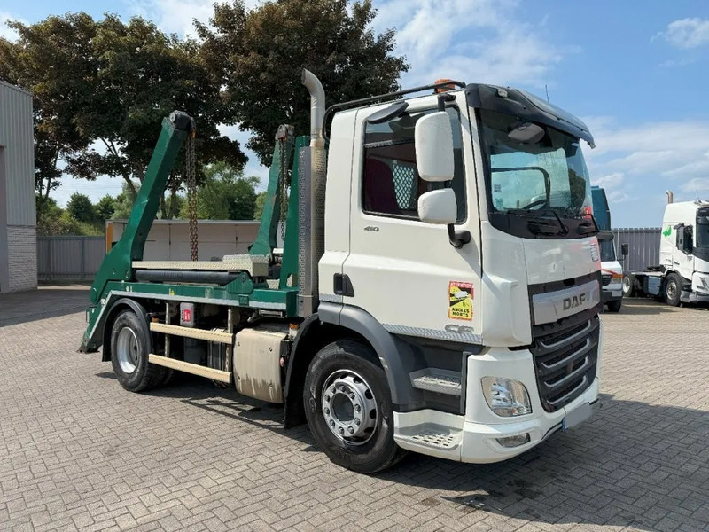 DAF CF410 / ENGINE RUNNING / ONLY:74525 KM / HYVA SKIPLOADER 3250 KG / AIRCO / AUTOMATIC / EURO-6 / 2020 - Camion container de gunoi: Foto 2 DAF CF410 / ENGINE RUNNING / ONLY:74525 KM / HYVA SKIPLOADER 3250 KG / AIRCO / AUTOMATIC / EURO-6 / 2020 - Camion container de gunoi: Foto 2