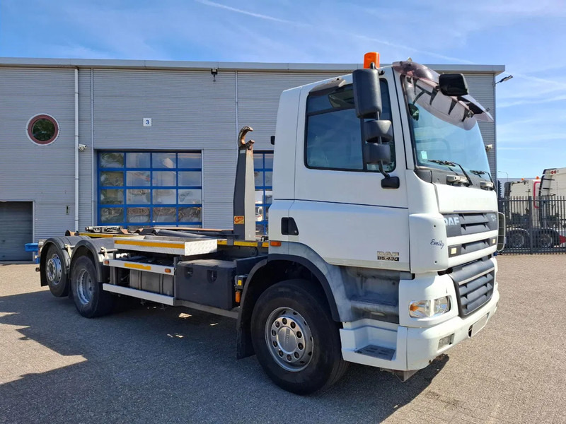 DAF CF85-430 / INTARDER / AJK HOOK SYSTEM / ONLY:431235 KM / LIFT+LENKACHSE / AIRCO / AUTOMATIC / EURO-3 / 2006 - Camion cu cârlig: Foto 4 DAF CF85-430 / INTARDER / AJK HOOK SYSTEM / ONLY:431235 KM / LIFT+LENKACHSE / AIRCO / AUTOMATIC / EURO-3 / 2006 - Camion cu cârlig: Foto 4