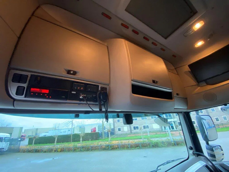 Camion cu cârlig DAF XF106-530 8X2 / AJK HOOKLIFT 25000KG / 9 TON FRONT AXLE / NAVI / ONLY:612482 KM / SSC / AUTOMATIC / EURO-6 / 2019: Foto 20