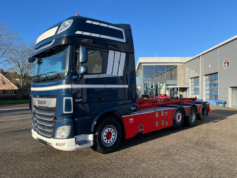 DAF XF106-530 8X2 / AJK HOOKLIFT 25000KG / 9 TON FRONT AXLE / NAVI / ONLY:612482 KM / SSC / AUTOMATIC / EURO-6 / 2019 - Camion cu cârlig: Foto 1 DAF XF106-530 8X2 / AJK HOOKLIFT 25000KG / 9 TON FRONT AXLE / NAVI / ONLY:612482 KM / SSC / AUTOMATIC / EURO-6 / 2019 - Camion cu cârlig: Foto 1