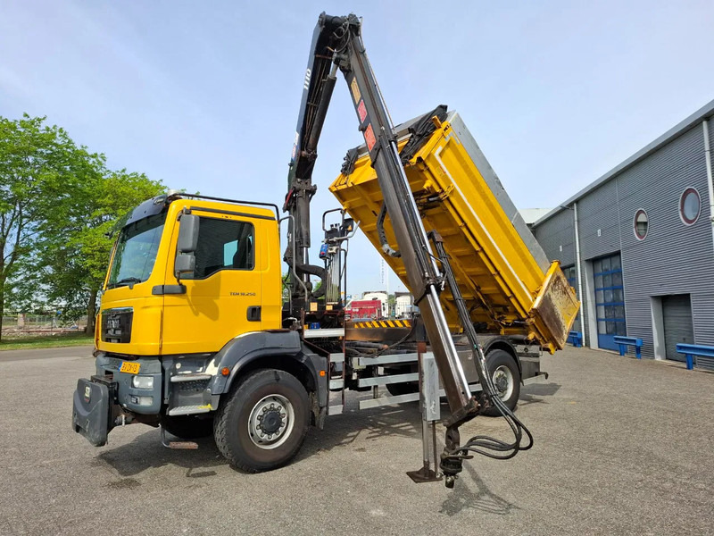 MAN TGM 18.250 / 4X4 / NL TRUCK / TUV:30-04-2026 / 118783 KM / HMF 1110 K2 / ROTATOR / GOOD TYRES / FULL-STEEL / DRUM BRAKES / MANUA - Camion basculantă, Camion cu macara: Foto 1 MAN TGM 18.250 / 4X4 / NL TRUCK / TUV:30-04-2026 / 118783 KM / HMF 1110 K2 / ROTATOR / GOOD TYRES / FULL-STEEL / DRUM BRAKES / MANUA - Camion basculantă, Camion cu macara: Foto 1