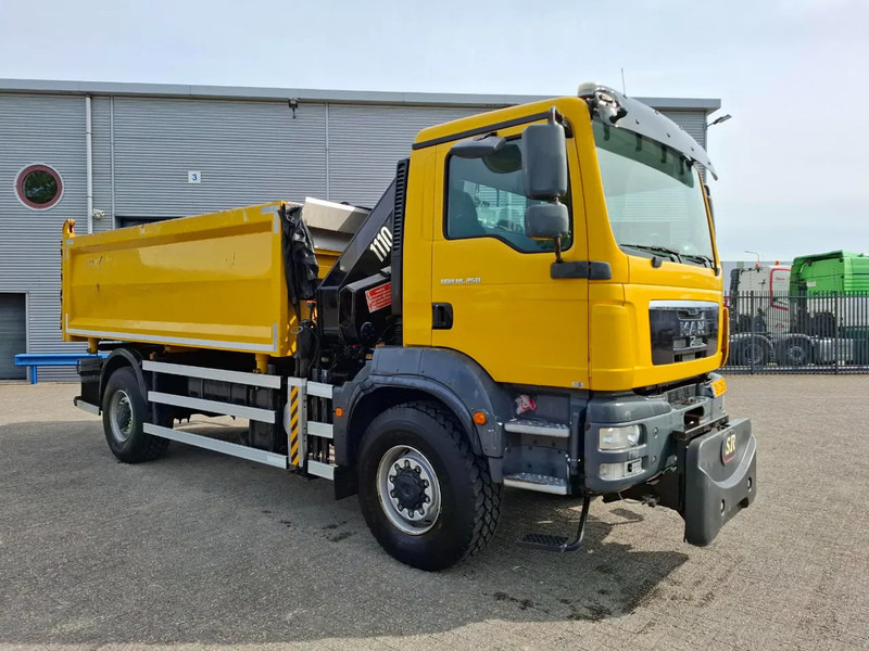 MAN TGM 18.250 / 4X4 / NL TRUCK / TUV:30-04-2026 / 118783 KM / HMF 1110 K2 / ROTATOR / GOOD TYRES / FULL-STEEL / DRUM BRAKES / MANUA - Camion basculantă, Camion cu macara: Foto 4 MAN TGM 18.250 / 4X4 / NL TRUCK / TUV:30-04-2026 / 118783 KM / HMF 1110 K2 / ROTATOR / GOOD TYRES / FULL-STEEL / DRUM BRAKES / MANUA - Camion basculantă, Camion cu macara: Foto 4