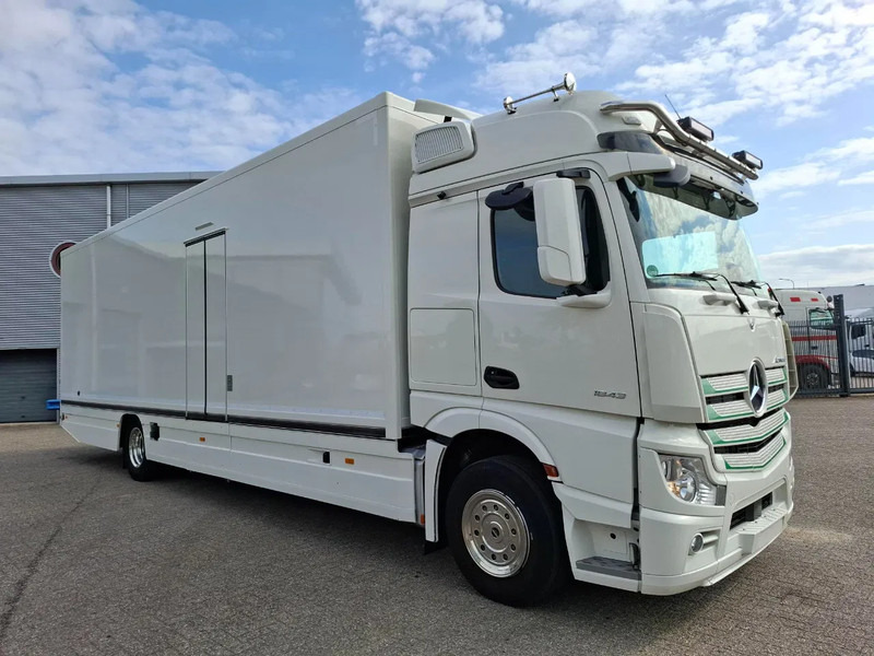 Mercedes-Benz Actros 1843 / GERMAN FLOWER TRUCK / 162021 KM / ISOLATED BOX / COOL & HEATED / NAVI / PLATFORM 1500 KG / TOP CONDITION / FULL-AI - Autorulota comerciala: Foto 2 Mercedes-Benz Actros 1843 / GERMAN FLOWER TRUCK / 162021 KM / ISOLATED BOX / COOL & HEATED / NAVI / PLATFORM 1500 KG / TOP CONDITION / FULL-AI - Autorulota comerciala: Foto 2