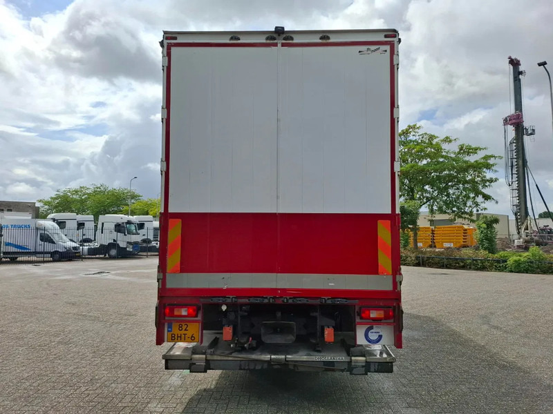 Renault T470 / CLEAN NL TRUCK / TUV:04-11-2025 / SLIDING ROOF / CURTAIN SAILS / SMART TACHO / ACC / LWDS / PLATFORM 2000KG / FRIDGE / AU - Camion furgon: Foto 4 Renault T470 / CLEAN NL TRUCK / TUV:04-11-2025 / SLIDING ROOF / CURTAIN SAILS / SMART TACHO / ACC / LWDS / PLATFORM 2000KG / FRIDGE / AU - Camion furgon: Foto 4