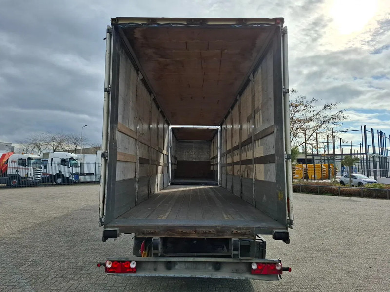 Renault T480 COMFORT / DOUBLE TANK / TIR LINE / TUV:30-03-2026 / THROUGH LOADING SYSTEM / LWDS / AUTOMATIC / EURO-6 / 2017 - Camion cu prelată: Foto 5 Renault T480 COMFORT / DOUBLE TANK / TIR LINE / TUV:30-03-2026 / THROUGH LOADING SYSTEM / LWDS / AUTOMATIC / EURO-6 / 2017 - Camion cu prelată: Foto 5