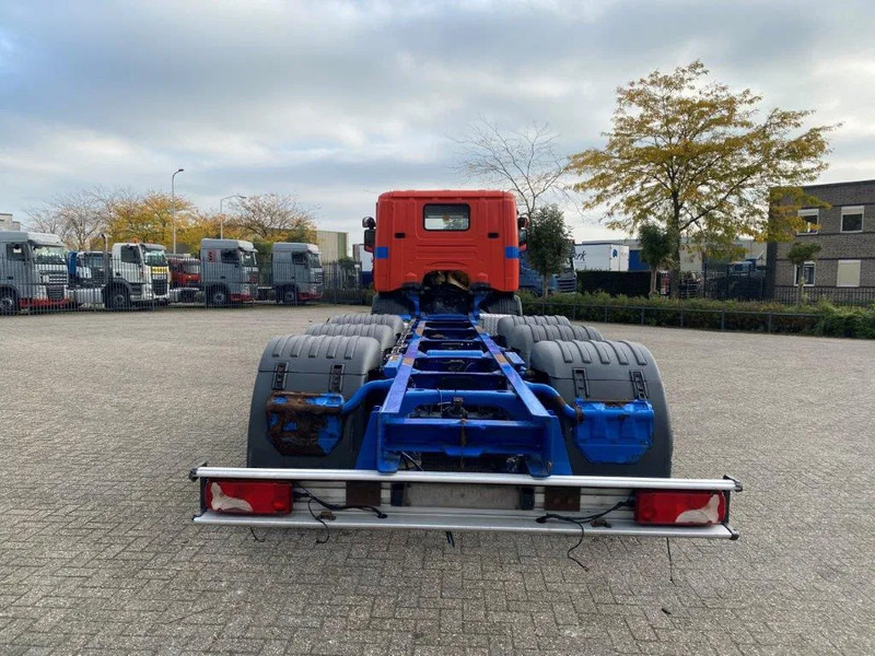 Scania G400 / 8X4 / 9TON FRONT AXLE / PTO / LIFT+LENKACHSE / ALCOA'S / AIRCO / MANUAL / EURO-5 / 2011 - Camion şasiu: Foto 4 Scania G400 / 8X4 / 9TON FRONT AXLE / PTO / LIFT+LENKACHSE / ALCOA'S / AIRCO / MANUAL / EURO-5 / 2011 - Camion şasiu: Foto 4