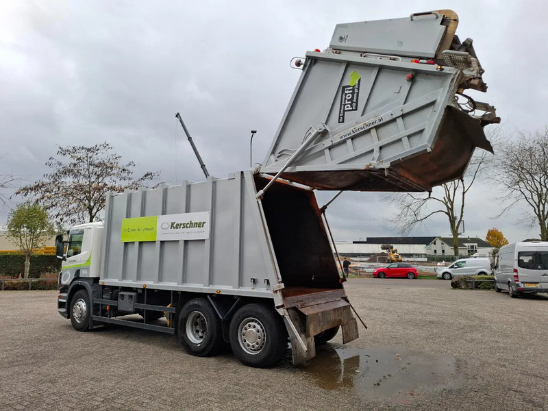 Scania P360 / RETARDER / ONLY:234640 KM / LENKACHSE / AIRCO / WORKING GARBAGE TRUCK / AUTOMATIC / EURO-5 / 2013 - Autogunoiere: Foto 4 Scania P360 / RETARDER / ONLY:234640 KM / LENKACHSE / AIRCO / WORKING GARBAGE TRUCK / AUTOMATIC / EURO-5 / 2013 - Autogunoiere: Foto 4