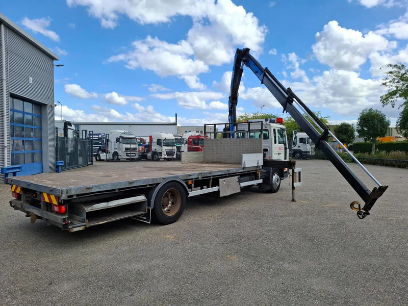 Volvo FL6-220 / HMF 910 / REMOTE / ONLY:493620 KM / AIRCO / FULL-AIR / MANUAL / EURO-3 / 2003 - Camion cu macara: Foto 5 Volvo FL6-220 / HMF 910 / REMOTE / ONLY:493620 KM / AIRCO / FULL-AIR / MANUAL / EURO-3 / 2003 - Camion cu macara: Foto 5