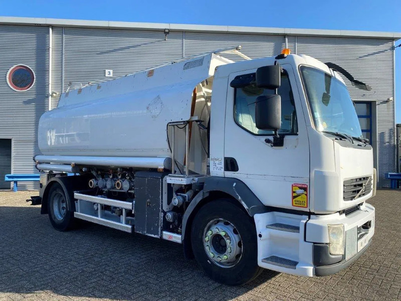 Volvo FL7-290 / 5 COMPARTIMENTS / 13000 LITER TOTAL / PUMP / AUTOMATIC / EURO-5 / 2009 - Camion cisternă: Foto 2 Volvo FL7-290 / 5 COMPARTIMENTS / 13000 LITER TOTAL / PUMP / AUTOMATIC / EURO-5 / 2009 - Camion cisternă: Foto 2