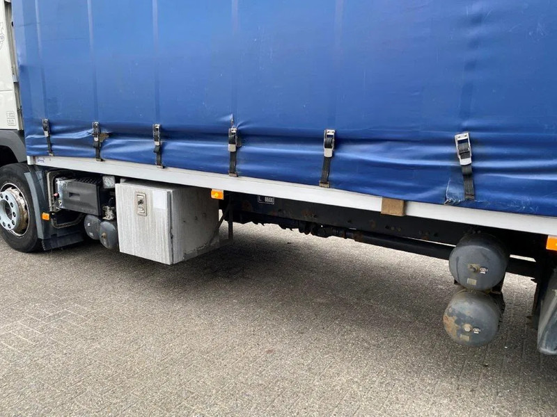 Camion cu prelată Volvo FM11-330 / LOW KM'S:472120 KM / LWDS / FULL-AIR / NAVI / CURTAIN SAILS / PLATFORM 2500KG / AUTOMATIC / EURO-6 / 2016: Foto 14
