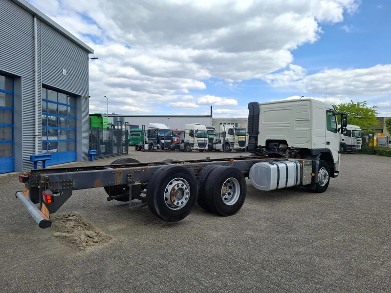 Volvo FM13-420 / VEB+ / LIFT+LENKACHSE / INLINER / AIRCO / AUTOMATIC / EURO-5 / 2011 - Camion şasiu: Foto 5 Volvo FM13-420 / VEB+ / LIFT+LENKACHSE / INLINER / AIRCO / AUTOMATIC / EURO-5 / 2011 - Camion şasiu: Foto 5