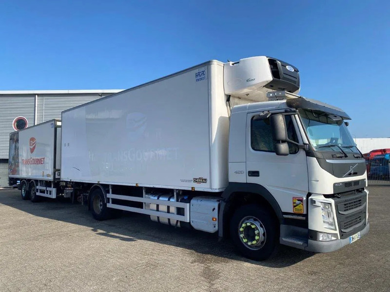 Volvo FM4-420 / COMPLETE COOL+FREEZE COMBI / CHEREAU / THROUGH-LOADING SYSTEM / 2XPLATFORM DHOLLANDIA / FREEZING LOCK / AUTOMATIC / EU - Camion frigider: Foto 2 Volvo FM4-420 / COMPLETE COOL+FREEZE COMBI / CHEREAU / THROUGH-LOADING SYSTEM / 2XPLATFORM DHOLLANDIA / FREEZING LOCK / AUTOMATIC / EU - Camion frigider: Foto 2
