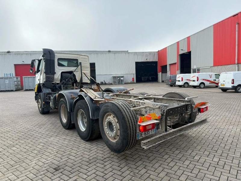 Volvo FMX 450 / ENGINE RUNNING / 8X4 / VEB / ONLY:260642 KM / PTO / LIFT+LENKACHSE / ALCOA / AUTOMATIC / EURO-6 / 2014 - Camion şasiu: Foto 3 Volvo FMX 450 / ENGINE RUNNING / 8X4 / VEB / ONLY:260642 KM / PTO / LIFT+LENKACHSE / ALCOA / AUTOMATIC / EURO-6 / 2014 - Camion şasiu: Foto 3