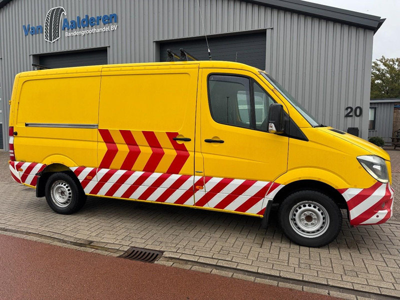 Mercedes-Benz 319 L2/H1 BF3 Begleit-/Convooi-/Begleiding-/Camper - Dubă: Foto 2 Mercedes-Benz 319 L2/H1 BF3 Begleit-/Convooi-/Begleiding-/Camper - Dubă: Foto 2