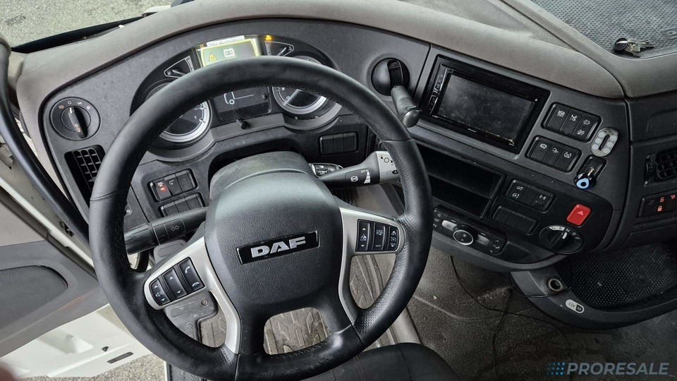 DAF XF 480 FT LOW DECK SSC EURO 6 - Cap tractor: Foto 4 DAF XF 480 FT LOW DECK SSC EURO 6 - Cap tractor: Foto 4