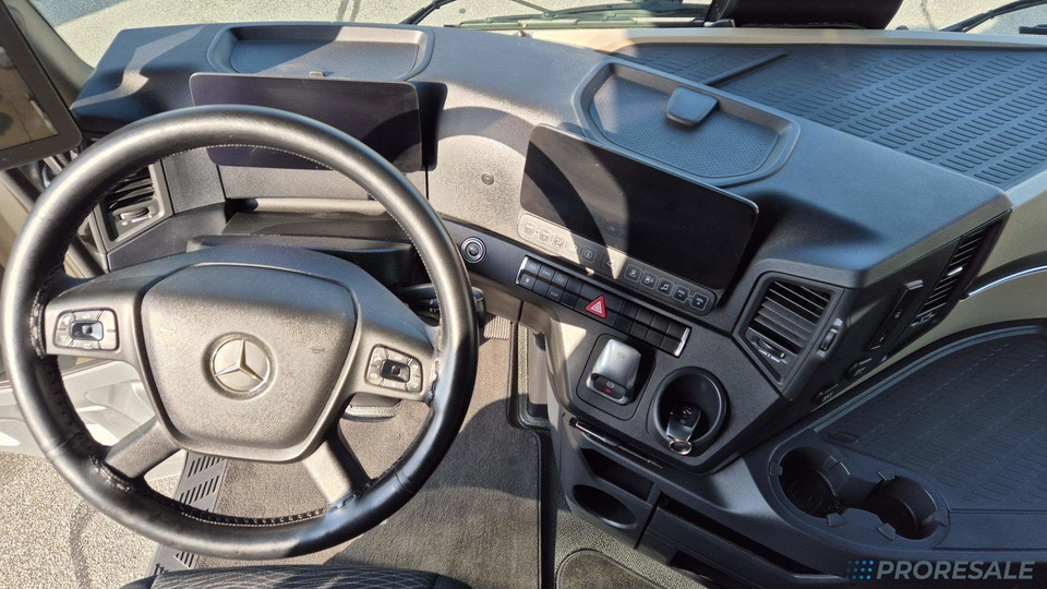 MERCEDES-BENZ ACTROS 1845 LS GIGA SPACE EURO 6 - Cap tractor: Foto 4 MERCEDES-BENZ ACTROS 1845 LS GIGA SPACE EURO 6 - Cap tractor: Foto 4