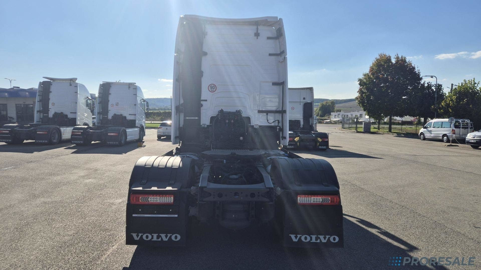 VOLVO FH 460 GLOBE XL EURO 6 TURBOCOMPOUND - Cap tractor: Foto 3 VOLVO FH 460 GLOBE XL EURO 6 TURBOCOMPOUND - Cap tractor: Foto 3