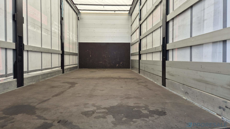 DAF LF 290 FA Sleeper Cab EURO 6 - valník s plachtou - Camion cu prelată: Foto 4 DAF LF 290 FA Sleeper Cab EURO 6 - valník s plachtou - Camion cu prelată: Foto 4