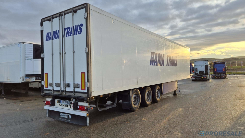 SCHMITZ CARGOBULL SKO 24/L - 13.4 FP60 COOL - mrazírenský návěs + diesel-elektrický agregát CARRIER VECTOR 1300 - Semiremorcă frigider: Foto 4 SCHMITZ CARGOBULL SKO 24/L - 13.4 FP60 COOL - mrazírenský návěs + diesel-elektrický agregát CARRIER VECTOR 1300 - Semiremorcă frigider: Foto 4