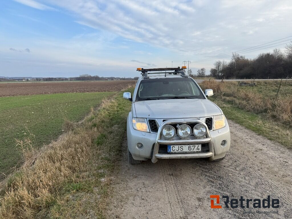 Bil Nissan Navara - Automobil: Foto 2 Bil Nissan Navara - Automobil: Foto 2