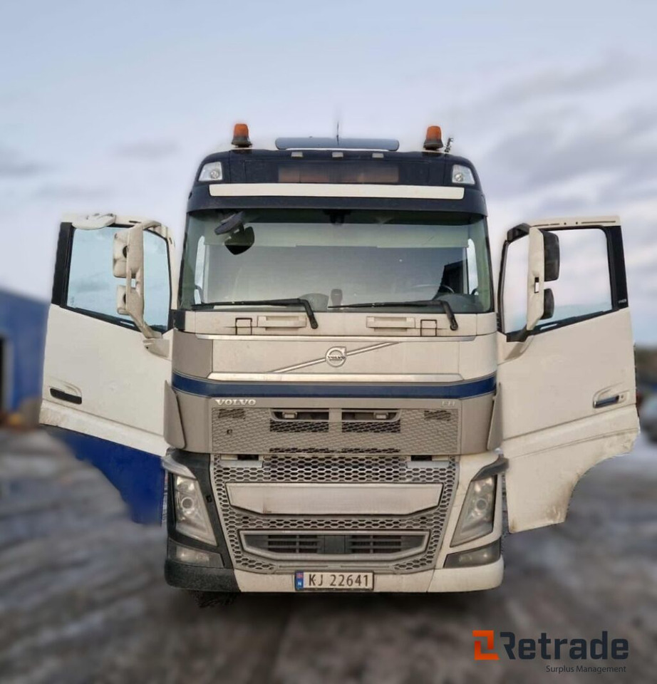 Volvo FH16 GlobeGlobetrotter trekkvogn – 2016-modell - Cap tractor: Foto 1 Volvo FH16 GlobeGlobetrotter trekkvogn – 2016-modell - Cap tractor: Foto 1