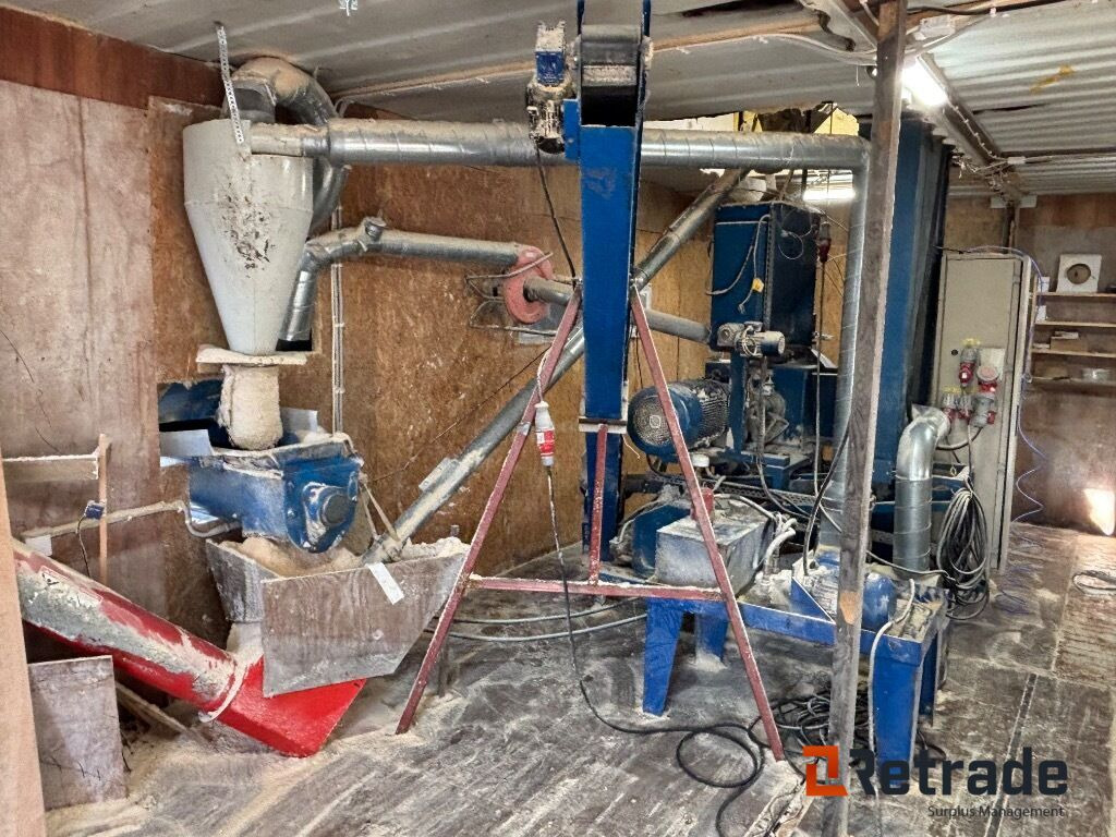 Pelletpress Sweden Power Chippers PP 300 I containerbyggnad - Echipament industrial: Foto 1 Pelletpress Sweden Power Chippers PP 300 I containerbyggnad - Echipament industrial: Foto 1