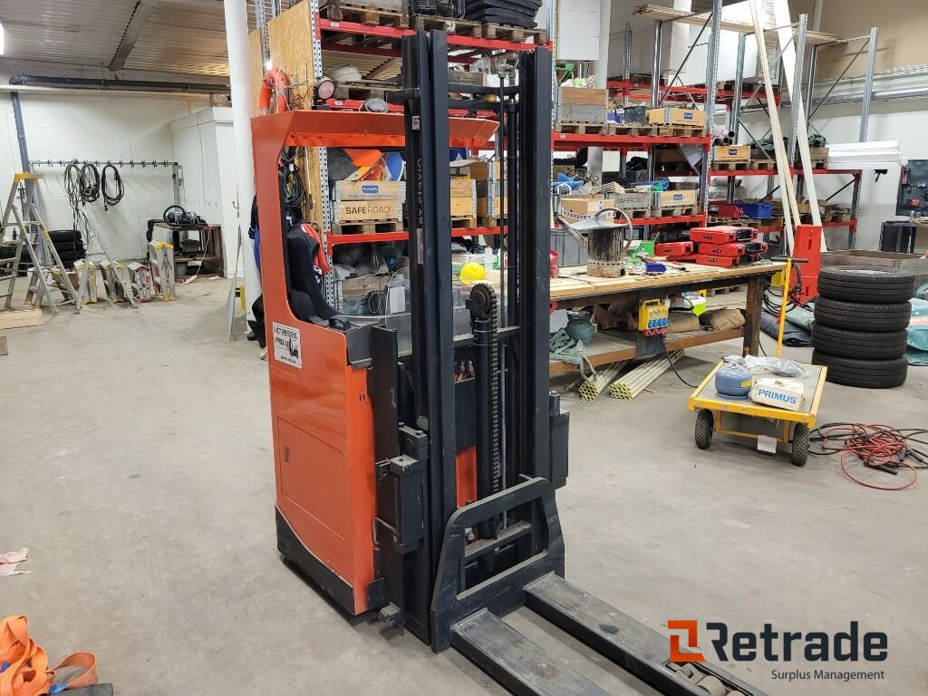 Gaffeltruck Sittstaplare BT SRE135L låga timmar - 2017 - Transpalet la mare înălţime: Foto 2 Gaffeltruck Sittstaplare BT SRE135L låga timmar - 2017 - Transpalet la mare înălţime: Foto 2