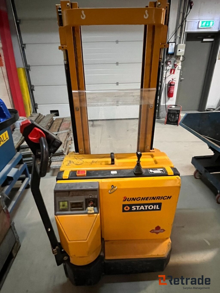 Jungheinrich pallestabler / Jungheinrich pallet stacker - Transpalet la mare înălţime: Foto 1 Jungheinrich pallestabler / Jungheinrich pallet stacker - Transpalet la mare înălţime: Foto 1