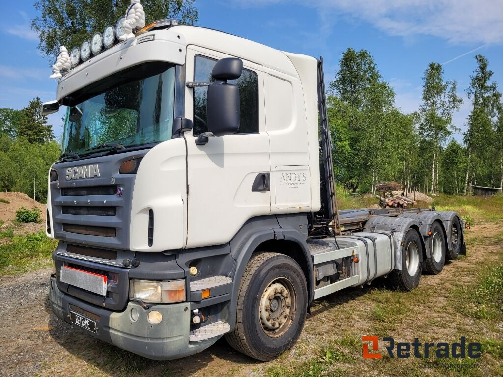 Lastväxlare tridem SCANIA R480 - Camion cu cârlig, Camion cu macara: Foto 1 Lastväxlare tridem SCANIA R480 - Camion cu cârlig, Camion cu macara: Foto 1
