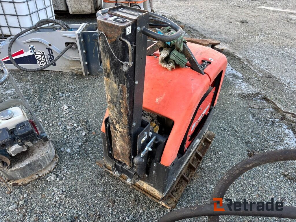 Markvibrator Husqvarna LG 504 - Echipamente de constructii: Foto 3 Markvibrator Husqvarna LG 504 - Echipamente de constructii: Foto 3