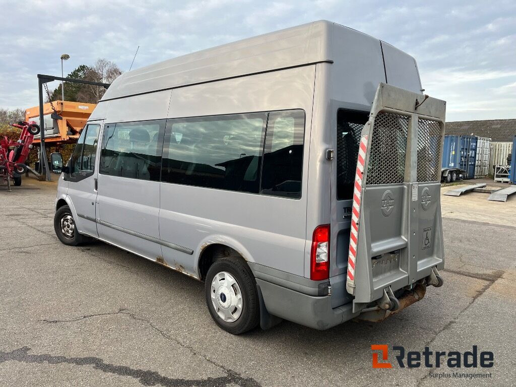 Minibus med lift FORD TRANSIT KOMBI 300L F 2,2 TDCI - Microbuz, Transport persoane: Foto 4 Minibus med lift FORD TRANSIT KOMBI 300L F 2,2 TDCI - Microbuz, Transport persoane: Foto 4