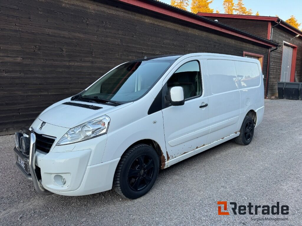 Skåpbil Peugeot Expert Panel Van 1.2t 2.0 HDi - Autoutilitară compactă: Foto 1 Skåpbil Peugeot Expert Panel Van 1.2t 2.0 HDi - Autoutilitară compactă: Foto 1