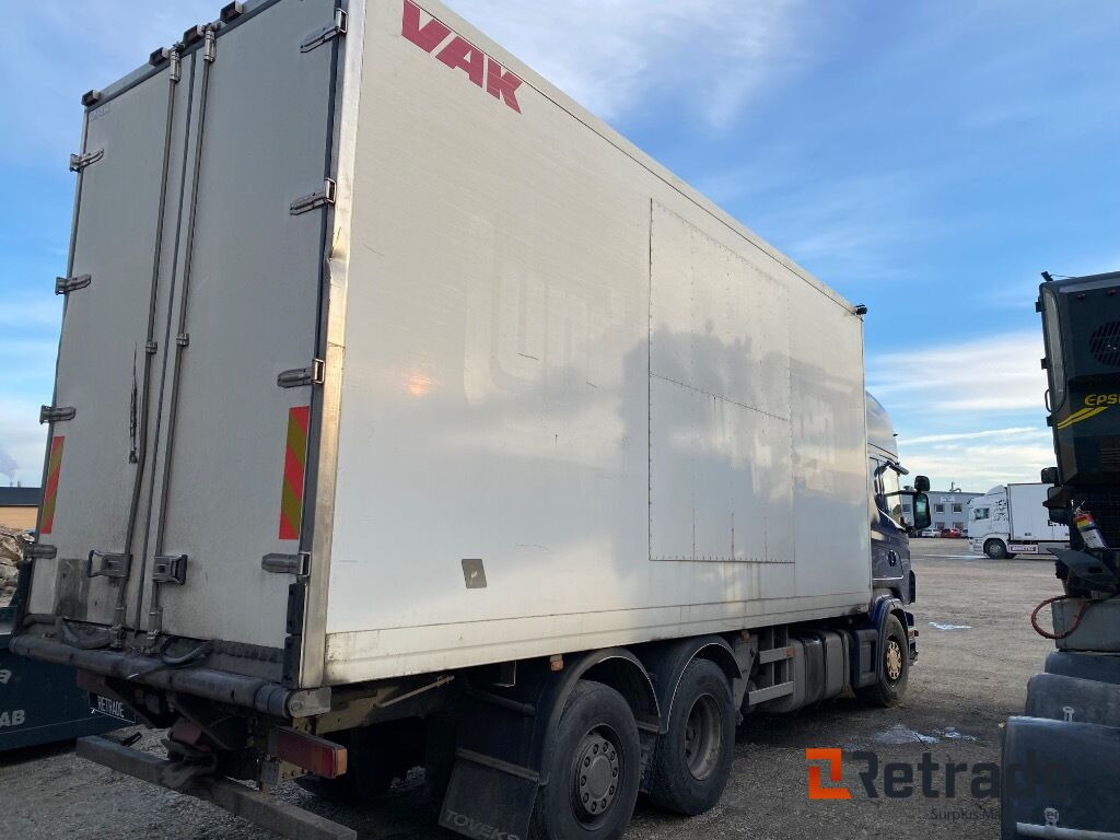 Skåpbil Scania R500LB6X2*4MNB Renoveringsobjekt - Camion furgon: Foto 3 Skåpbil Scania R500LB6X2*4MNB Renoveringsobjekt - Camion furgon: Foto 3