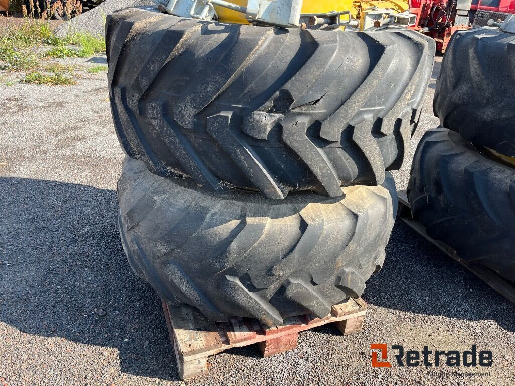 Tvillingmontering dæk og fælge med beslag til Hydrema rendegraver. - Echipamente de constructii: Foto 4 Tvillingmontering dæk og fælge med beslag til Hydrema rendegraver. - Echipamente de constructii: Foto 4