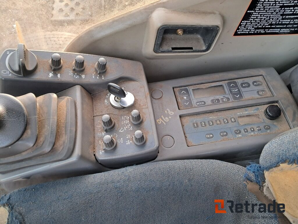 Utilaje constructii Gravemaskine Hitachi ZX 140W-3: Foto 33