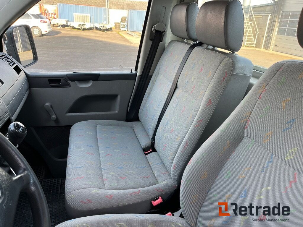 VOLKSWAGEN TRANSPORTER PICK-UP 2,5 TDI - Autoutilitară cu platformă: Foto 5 VOLKSWAGEN TRANSPORTER PICK-UP 2,5 TDI - Autoutilitară cu platformă: Foto 5