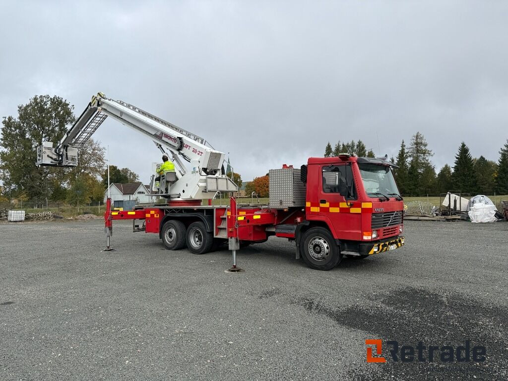 Volvo FL10 6*2 med Bronto 28-2TI skylift - Automacara: Foto 4 Volvo FL10 6*2 med Bronto 28-2TI skylift - Automacara: Foto 4